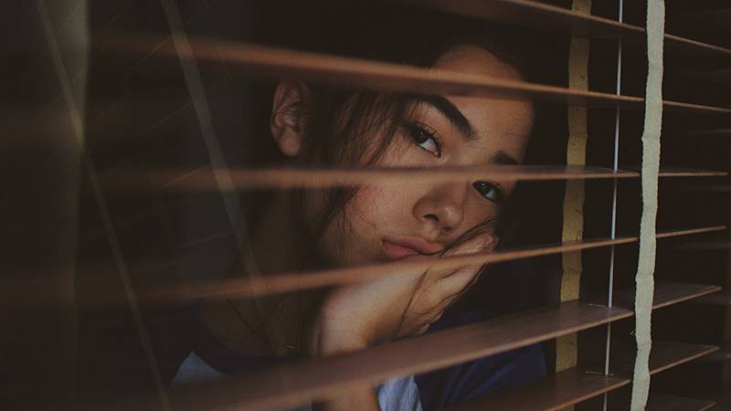 mujer triste mujer triste