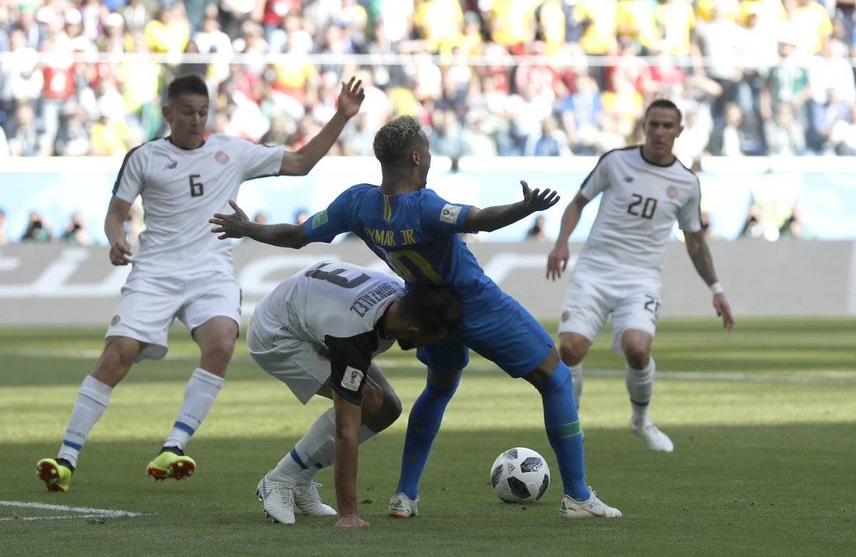El VAR quito el penal a Neymar
