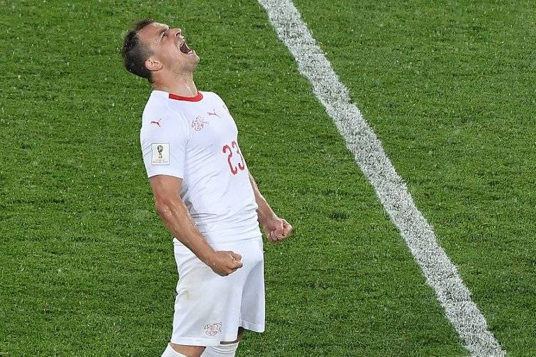 Xherdan Shaqiri grita tras su anotación