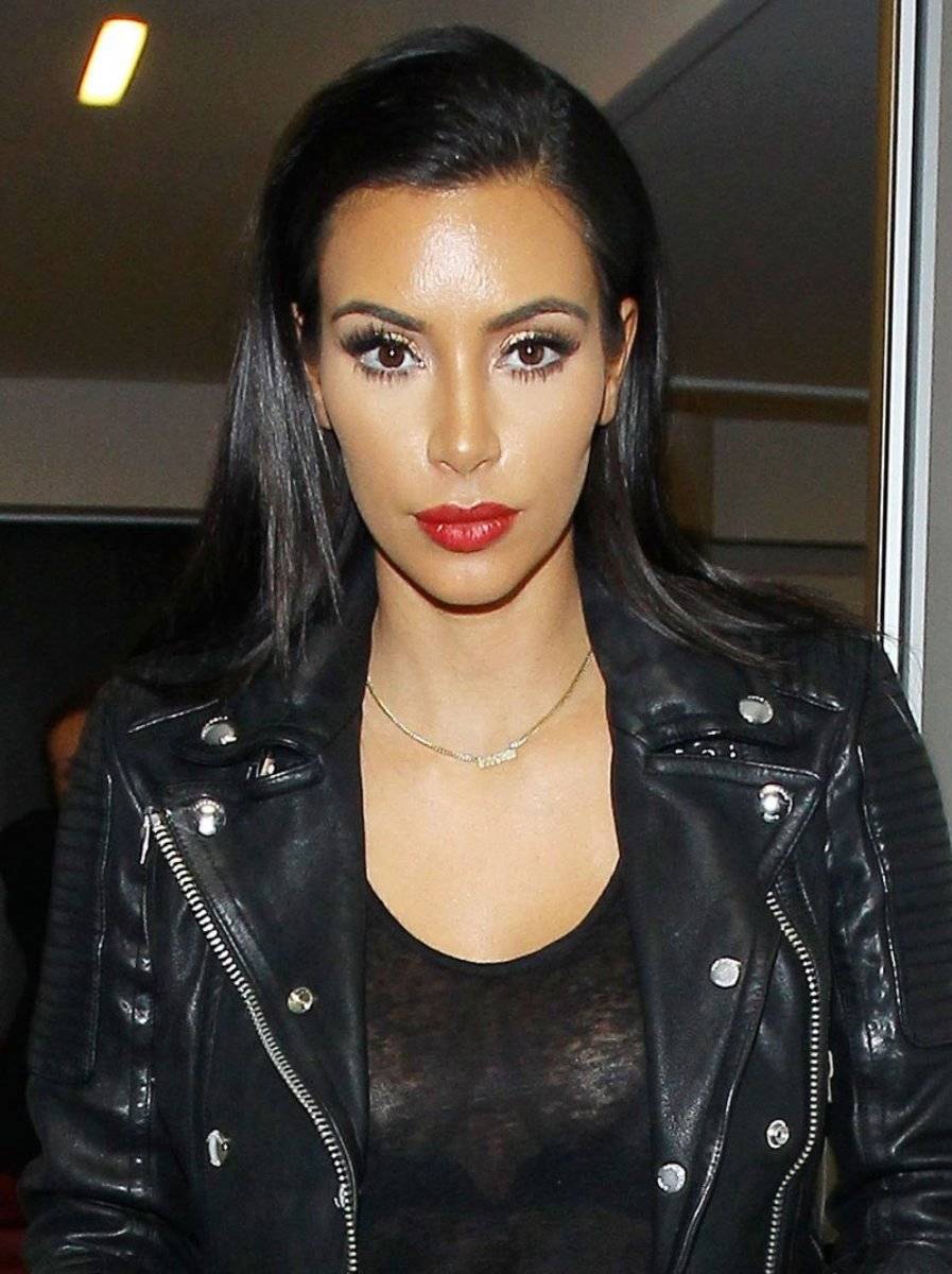 Kim Kardashian labios rojos