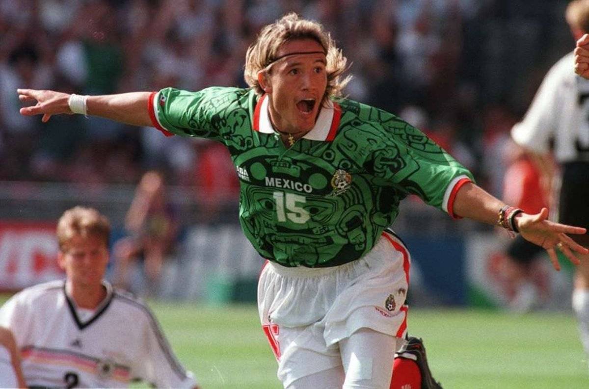 Luis Hernández uno de los máximos goleadores de México en copas del mundo