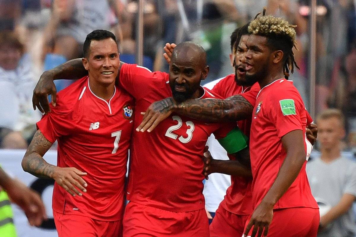 Baloy es felicitado por Blas Pérez