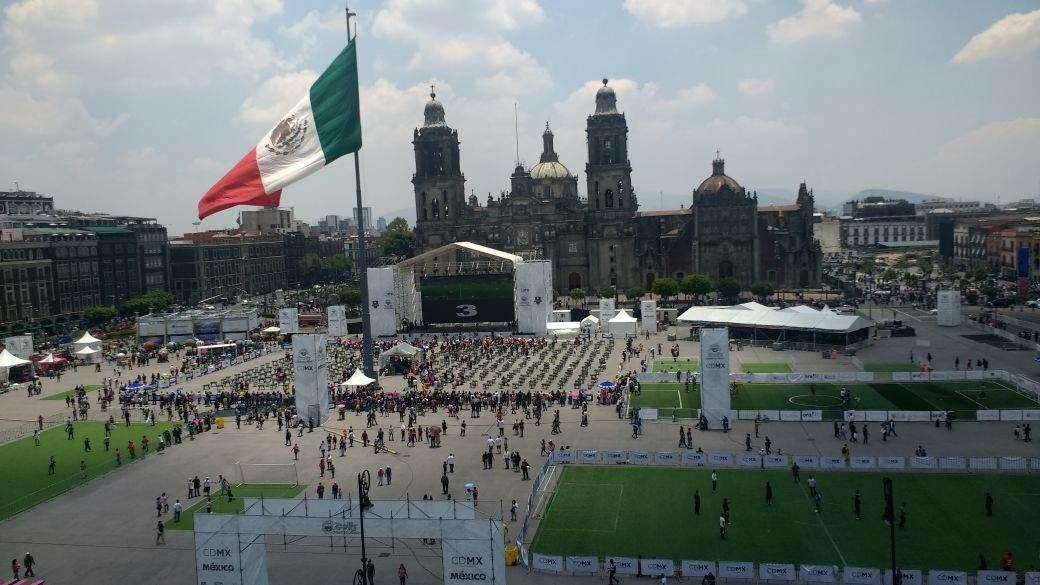 El Torneo de Futbolito Minigolf MX en el Zócalo de la CDMX