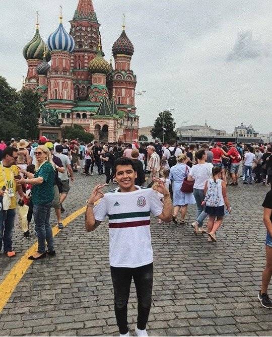 Christian Nodal.
