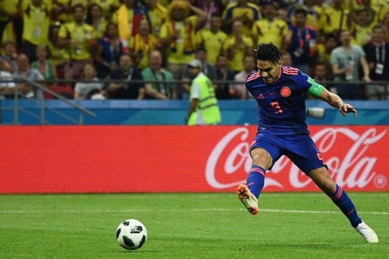 El disparo de tres dedos hecho por Falcao