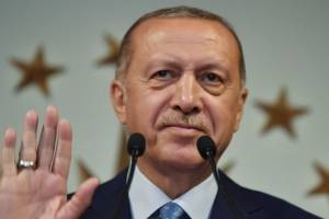 https://www.publimetro.com.mx/mx/bbc-mundo/2018/06/25/turquia-como-erdogan-se-convirtio-en-el-segundo-hombre-mas-poderoso-de-la-historia-del-pais-y-por-que-ganar-las-elecciones-refuerza-aun-mas-su-poder.html