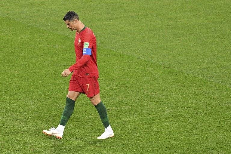 Cristiano tras errar su penal que hubiera dado el segundo tanto a Portugal