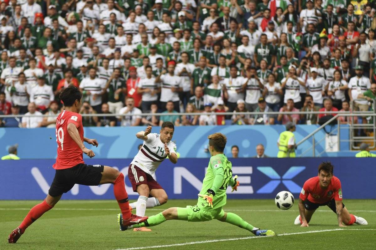 Hernández marcó el segundo gol de México ante Corea