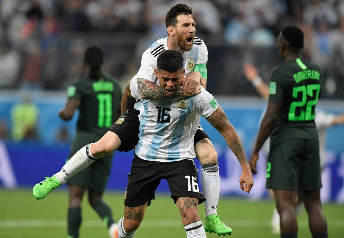 Messi y Rojo le dieron el triunfo a Argentina