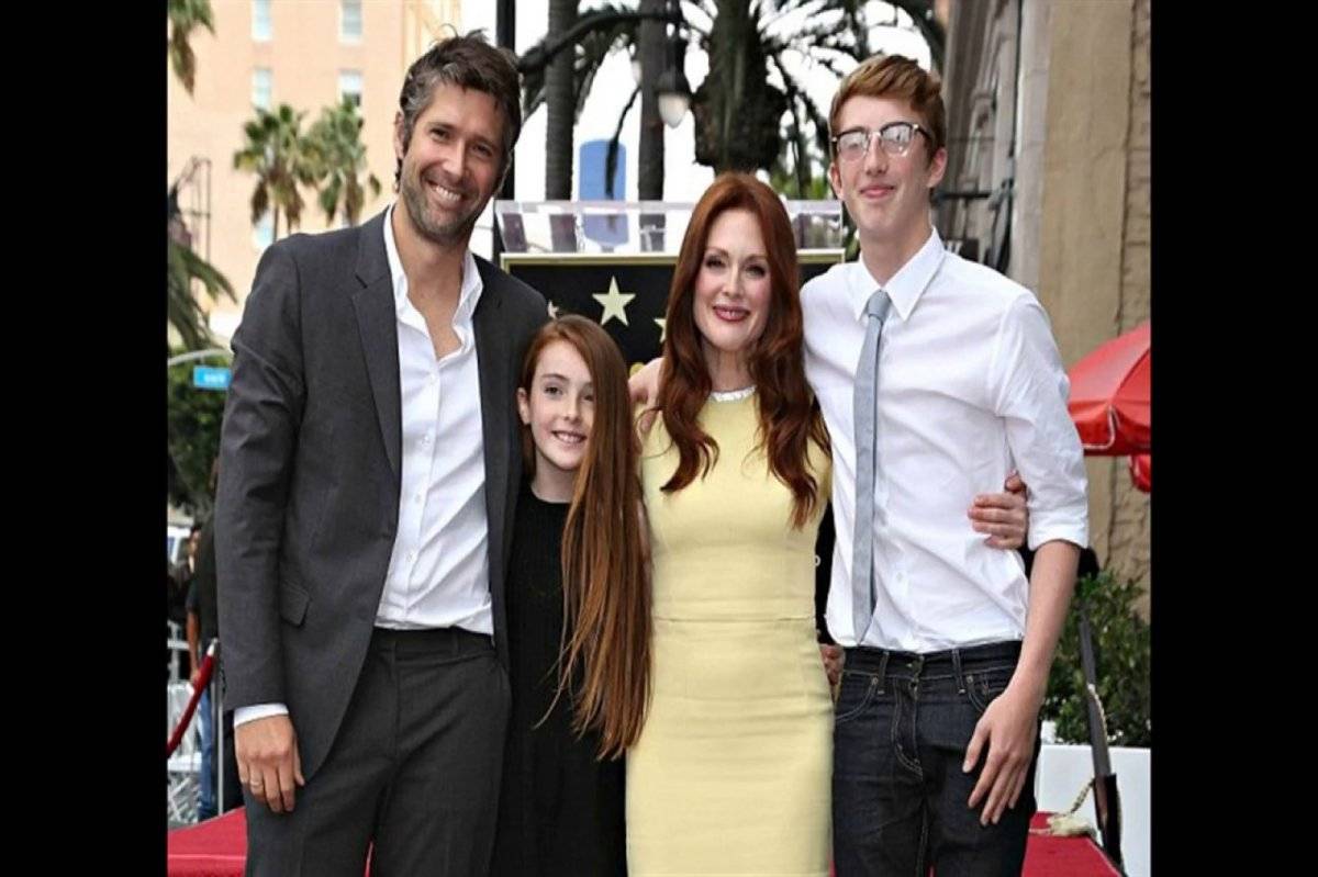 Julianne Moore familia
