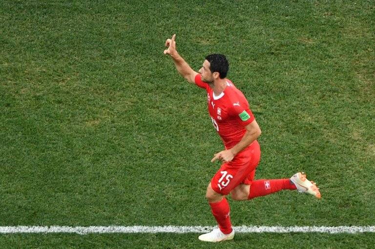 Blerim Dzemaili marcó el primer tanto para Suiza