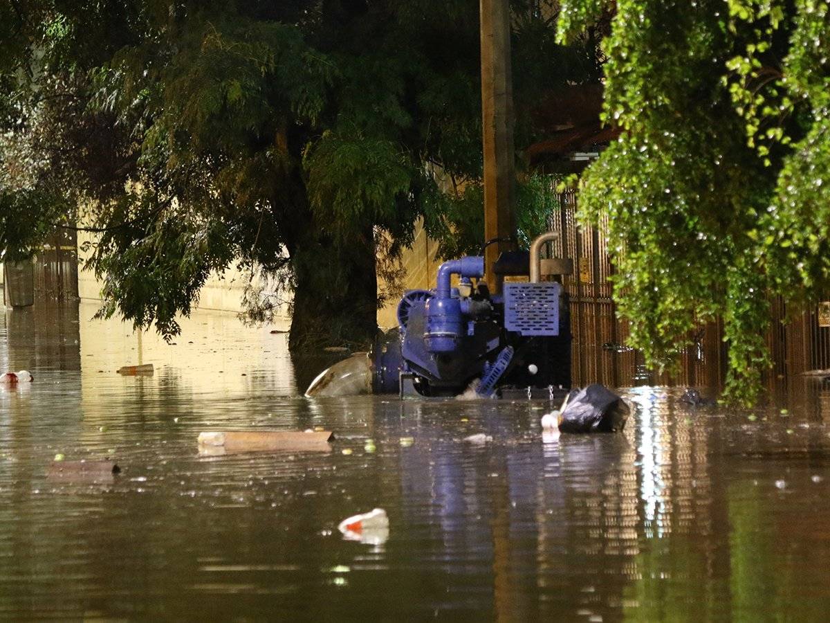 Se inunda por cuarta vez en un mes calles de Alcalde Barranquitas