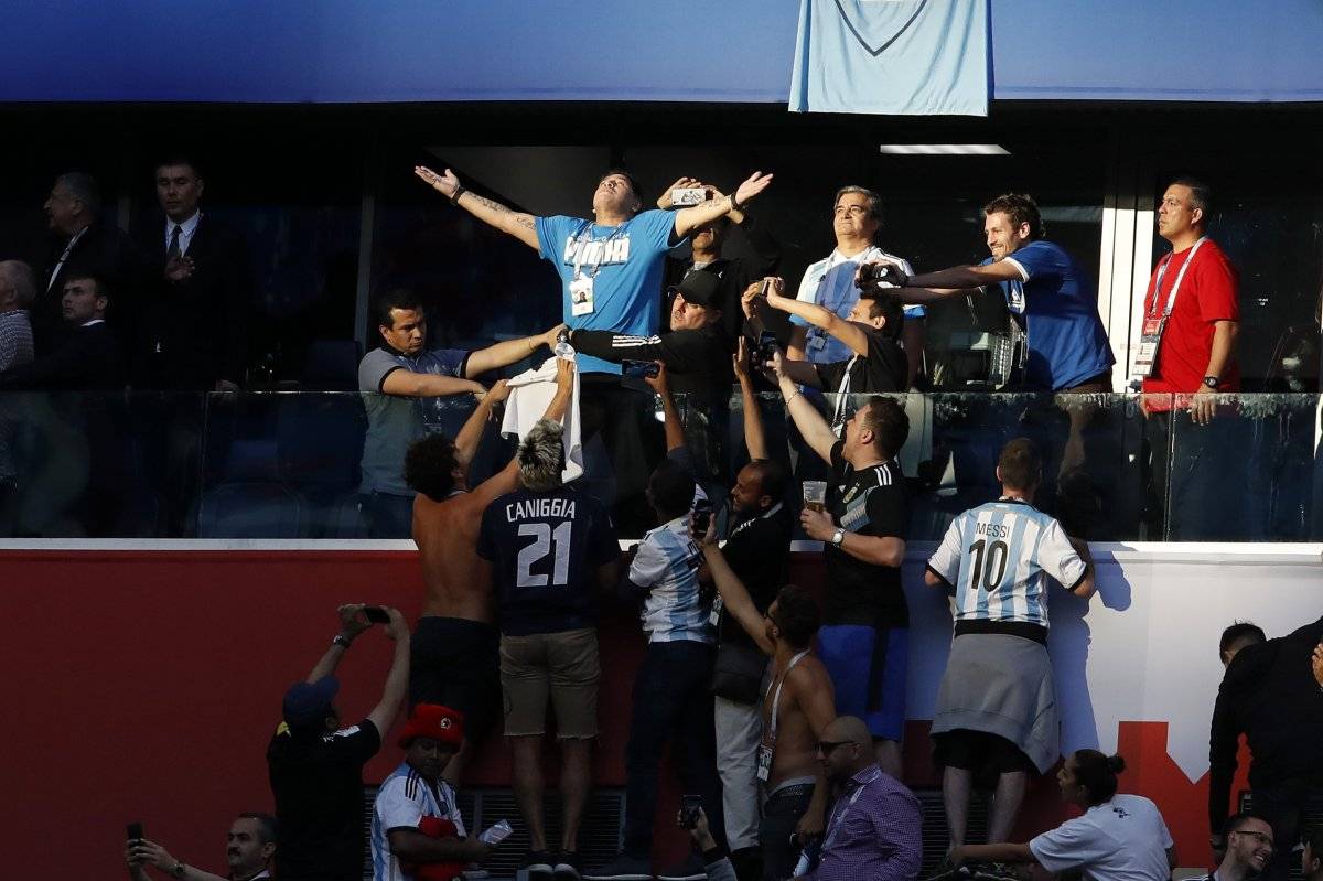 Maradona en el partido Nigeria-Argentina