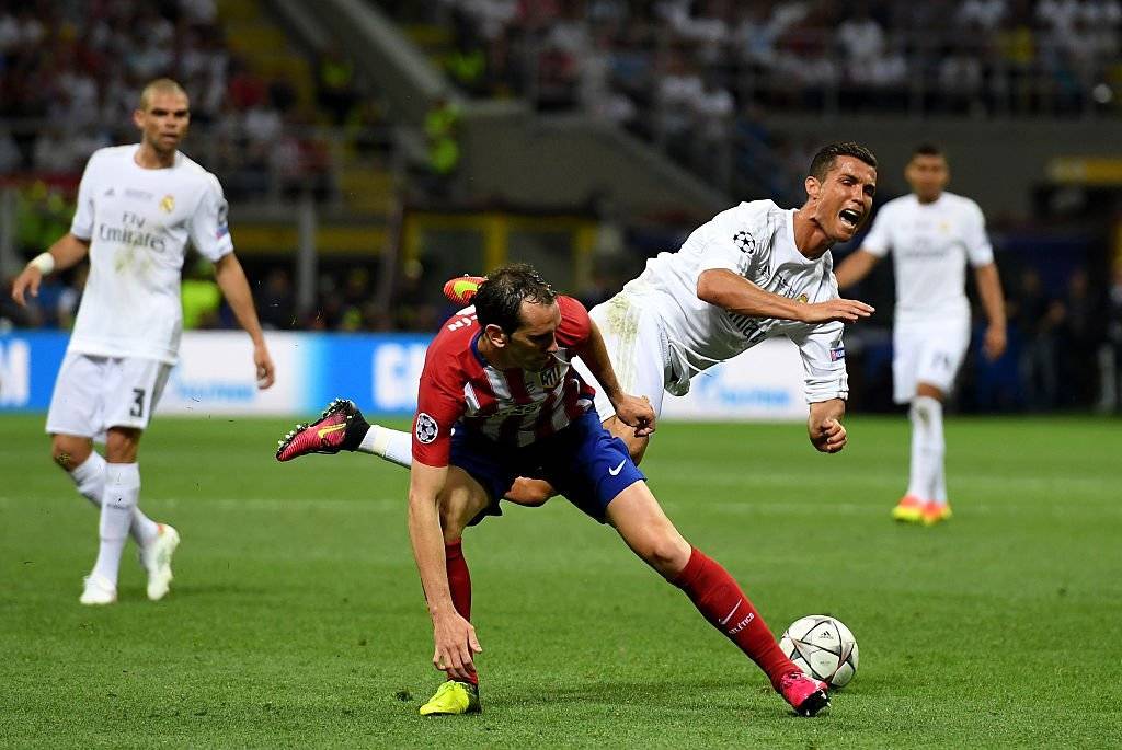 Diego Godín sabe bien lo que es marcar a Cristiano Ronaldo / Foto: Getty Images