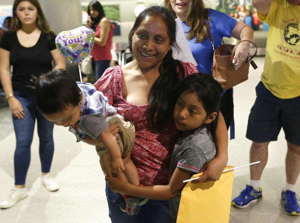 Buena Ventura Martín, migrante guatemalteca, se reúne con su hija