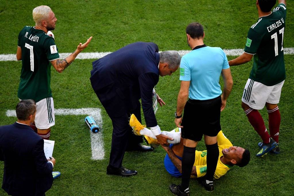 Neymar llorando