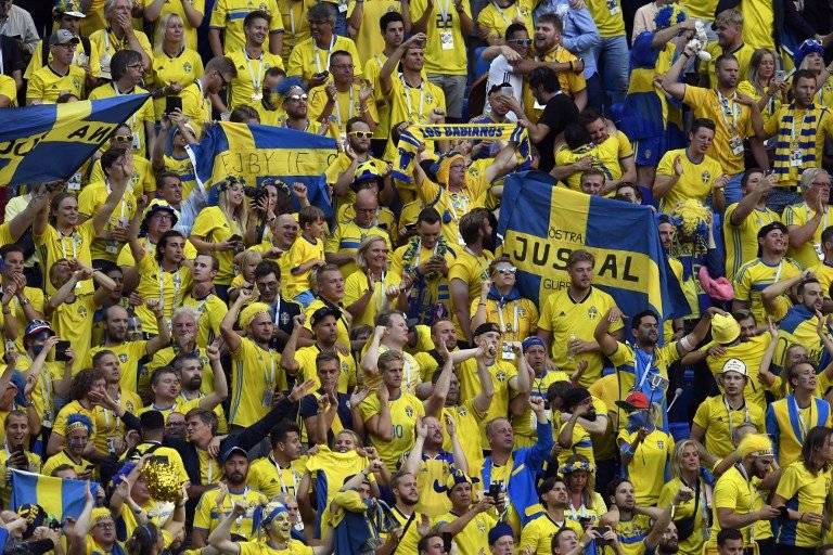 La afición sueca celebró la victoria de su selección