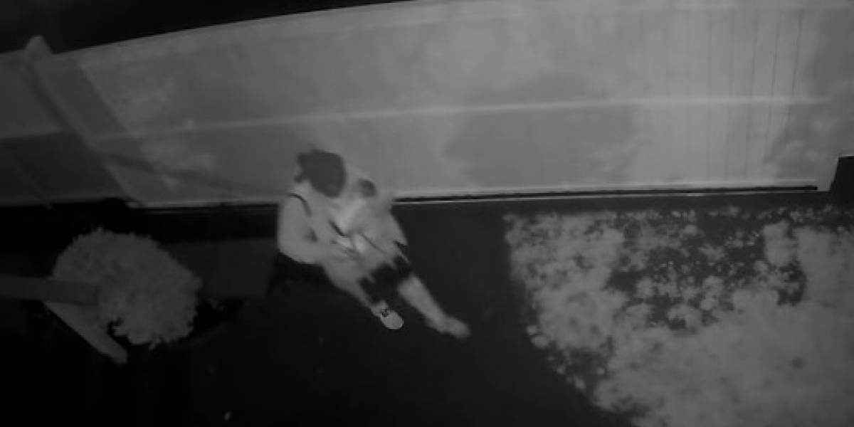 Una mujer en pasamontañas secuestra a bebé de 11 días