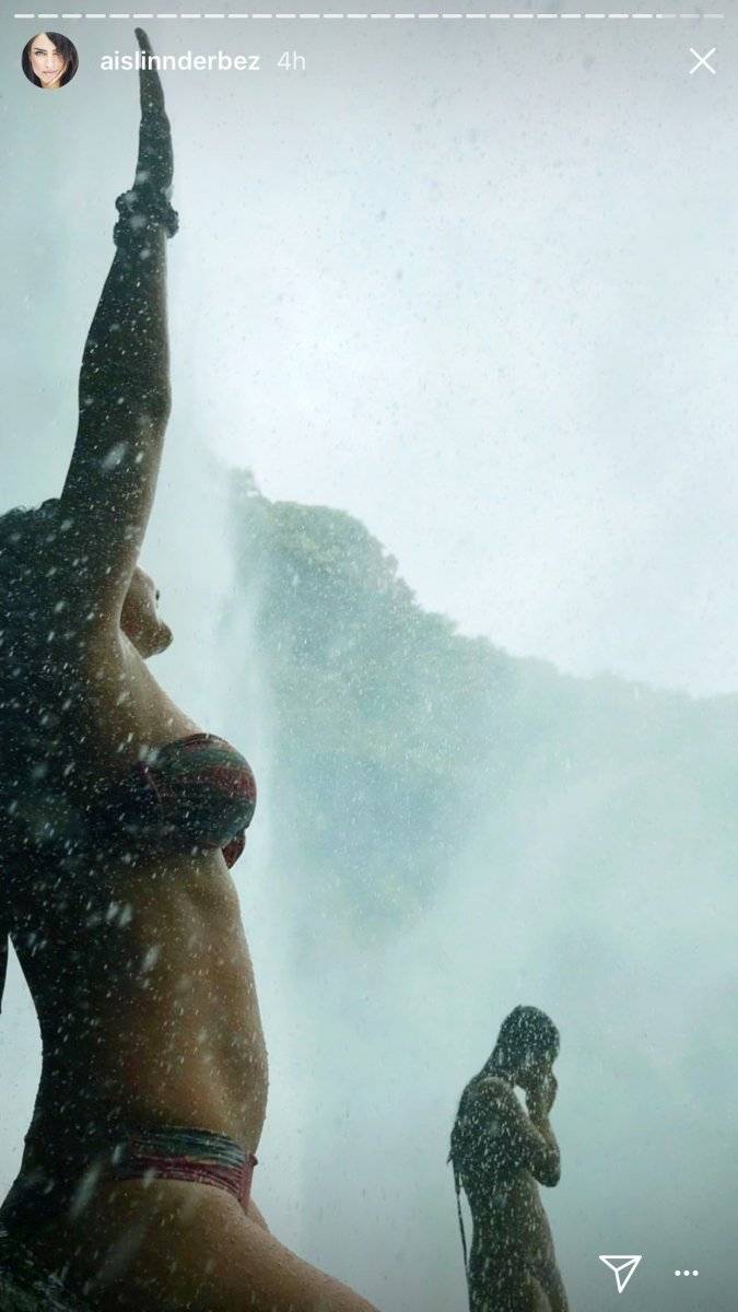 Aislinn Derbez