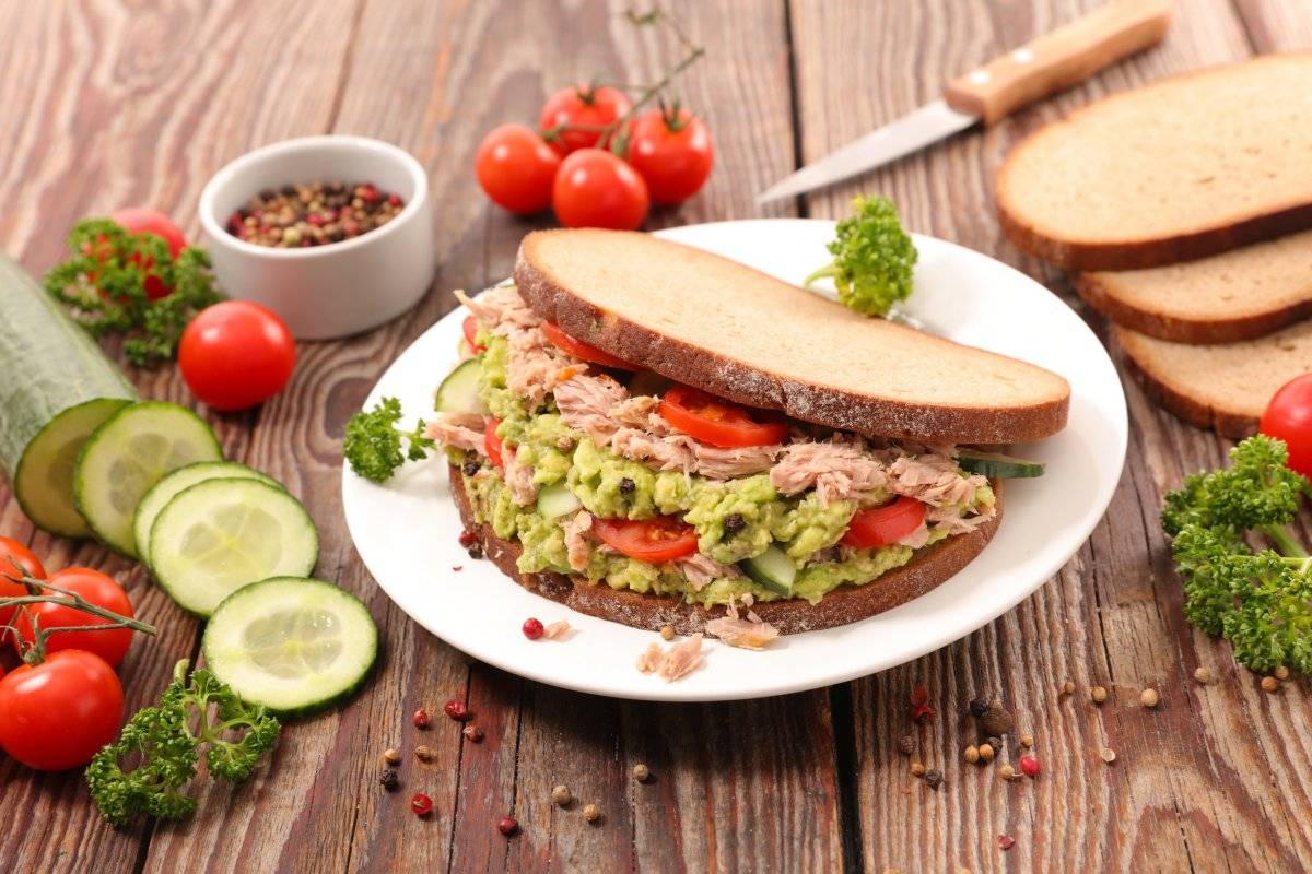 tuna avocado sandwich