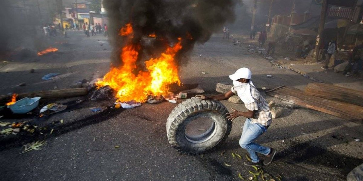 Huelga y violencia por precio de combustibles — Haití