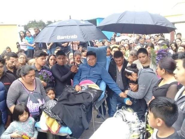 entierro de bebé atropellada en San Lucas