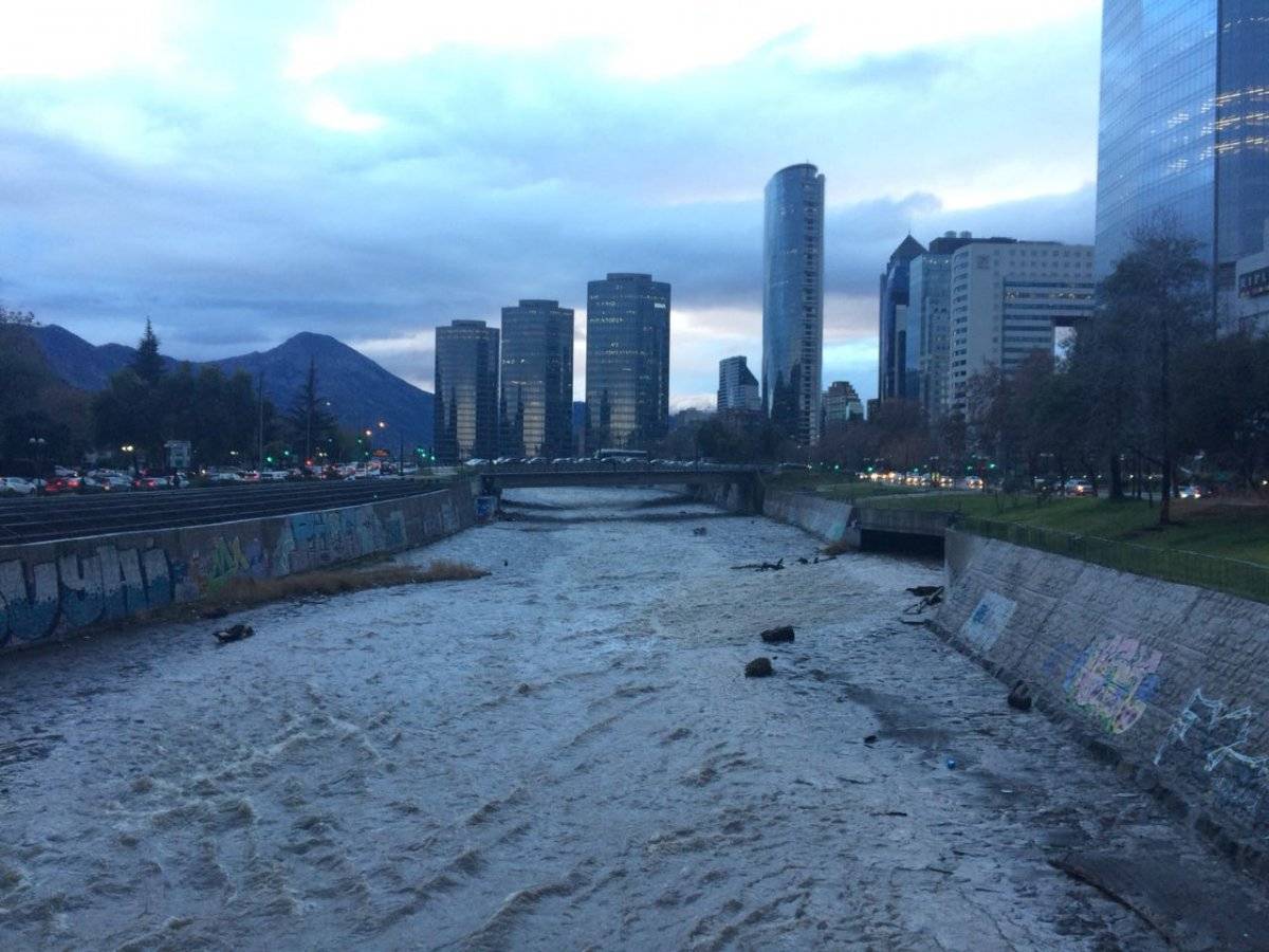 Mapocho con lluvia