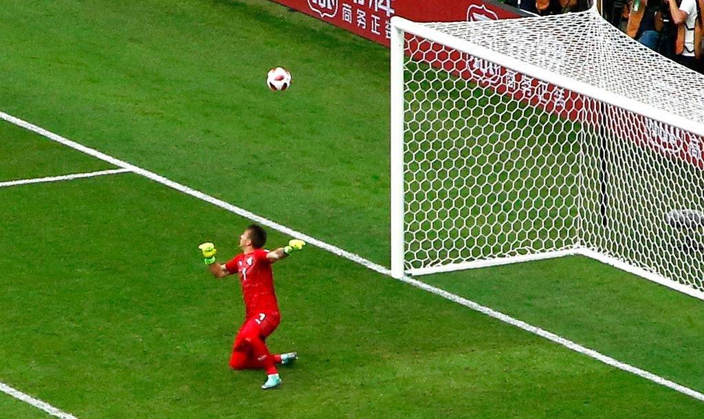 El error de Muslera que puso la segunda diana francesa