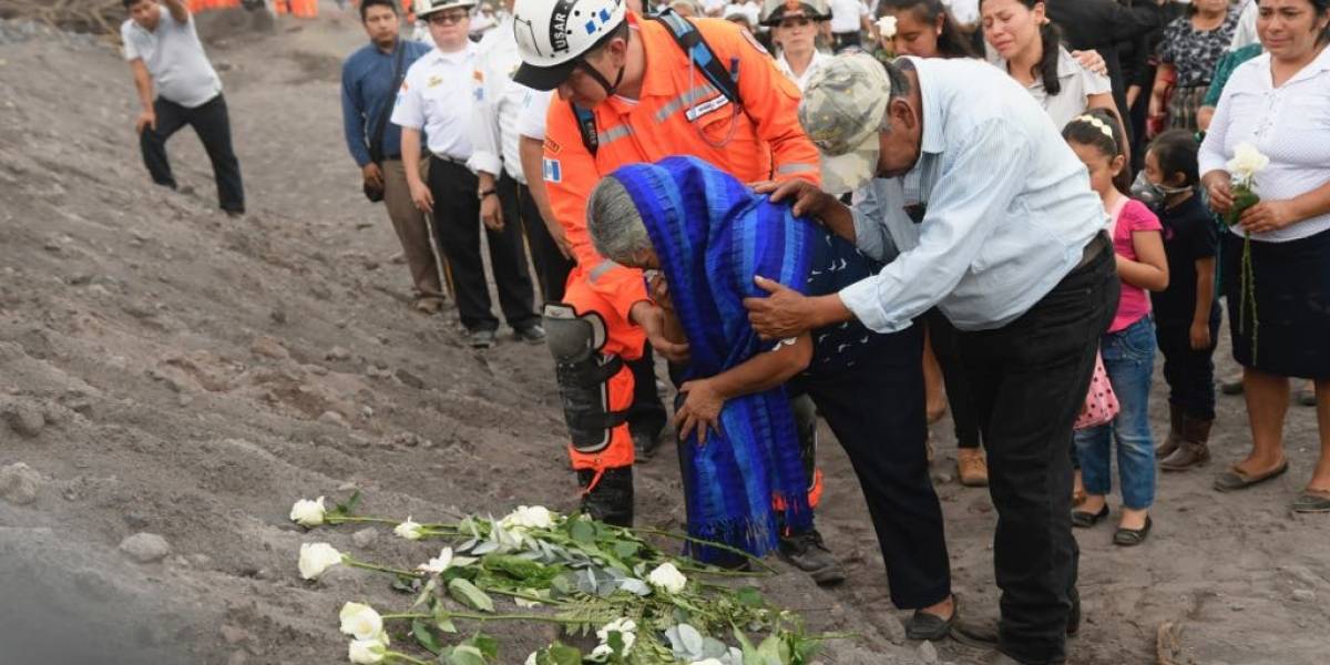 Hallan 18 restos humanos en zona cero de erupción