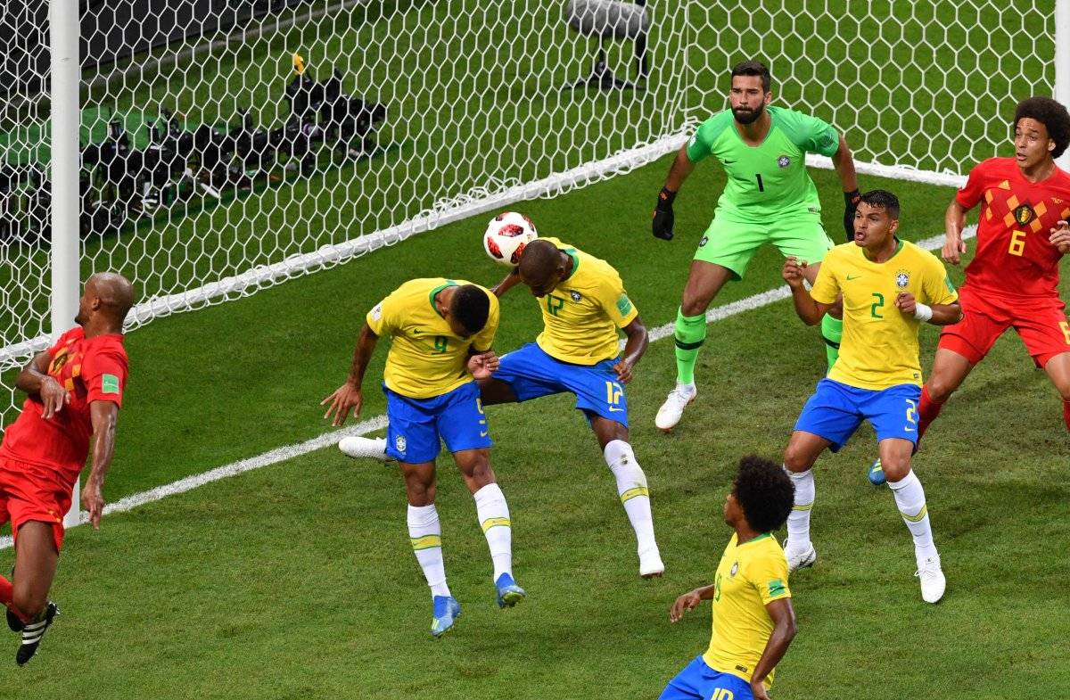 Fernandinho marcó un autogol ante Bélgica