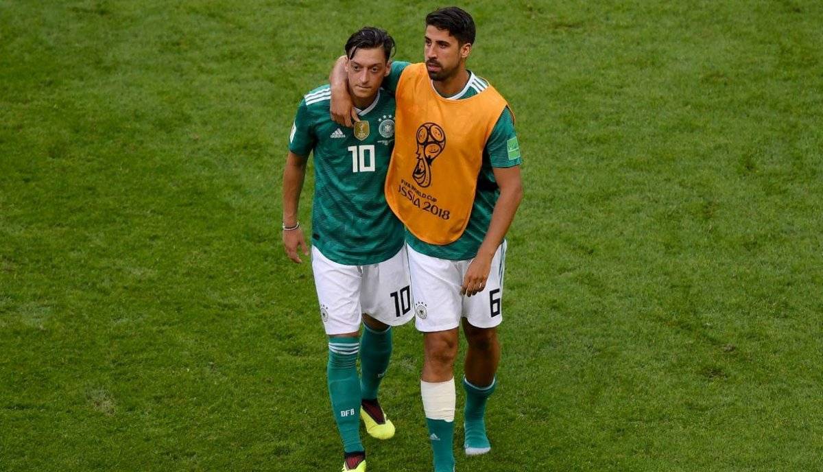 Özil ha sido objeto de fuertes críticas