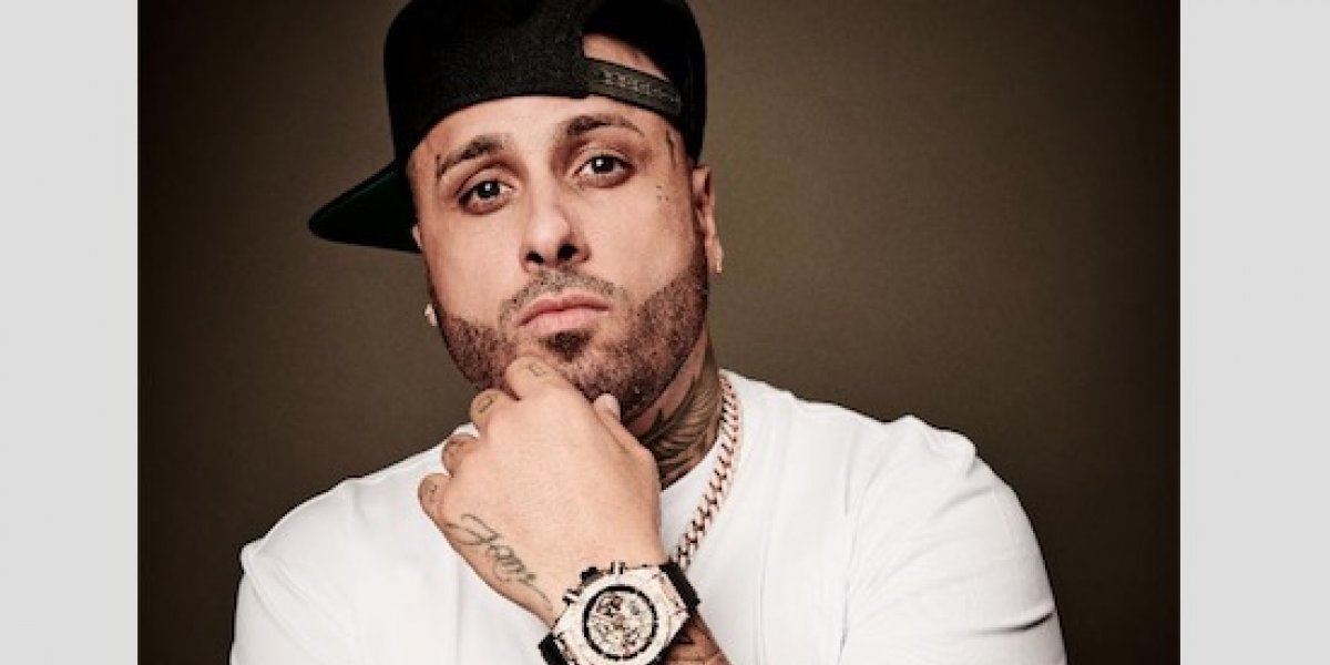 Nicky Jam se tatúa nuevamente el rostro Metro