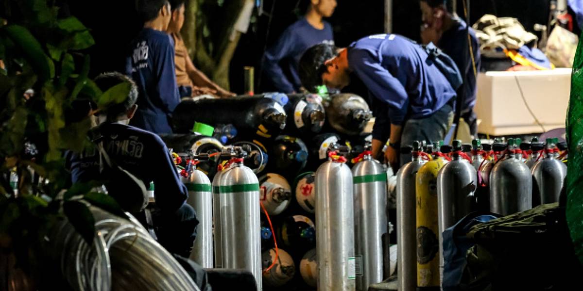 Último buzo en salir de la cueva cuenta el dramático final