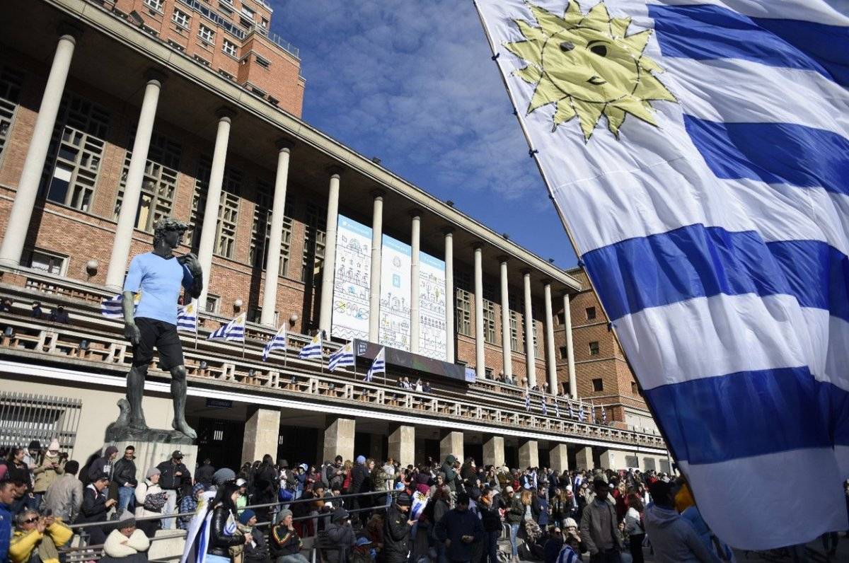 La Explanada de la Intendencia, lugar que podría llevar el nombre del Maestro Tabarez / Foto: @montevideoIM