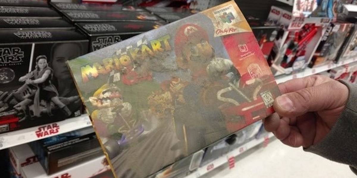 Encuentran caja de Mario Kart 64 que por años estuvo bajo un estantería en Toys R Us