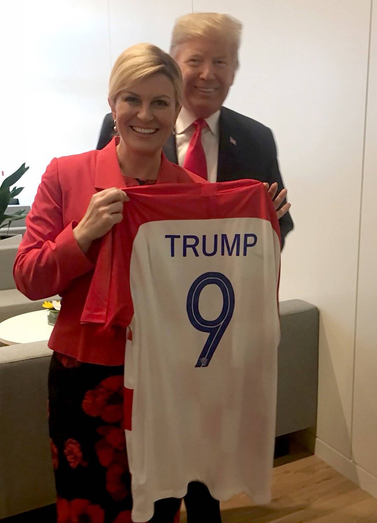 Trump recibió la camisola 9 de Croacia