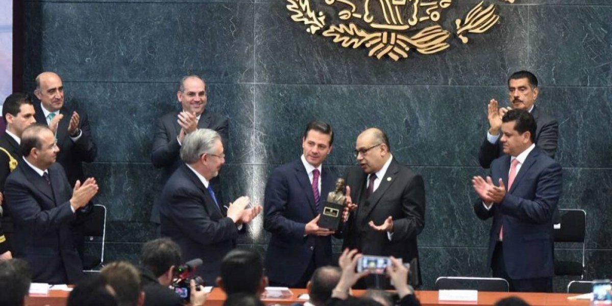 Reunión con la Conago, de respeto y compromiso: AMLO