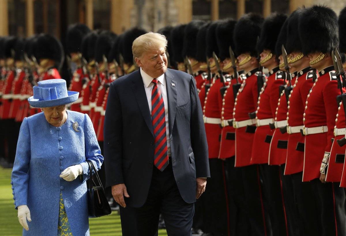 Trump reina Isabel II