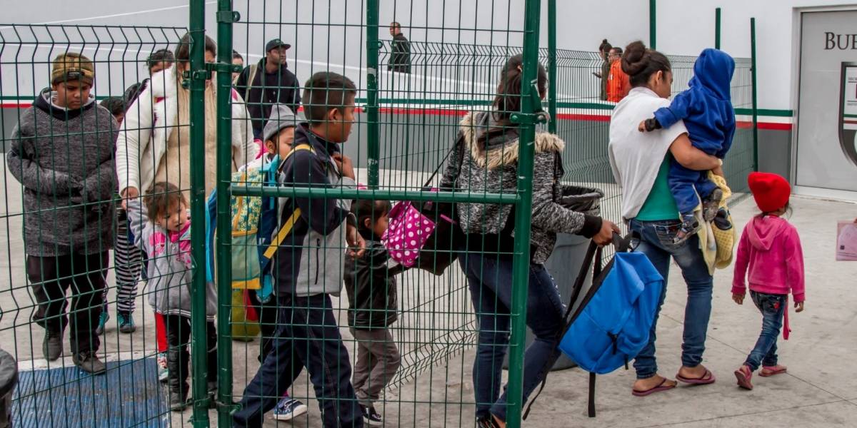 Se detiene deportación de familias migrantes reunificadas