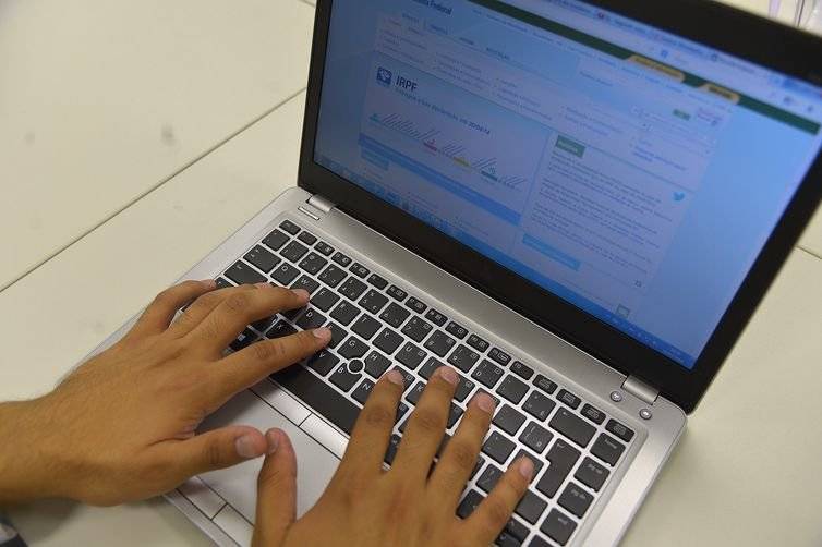 computador internet restituição imposto de renda