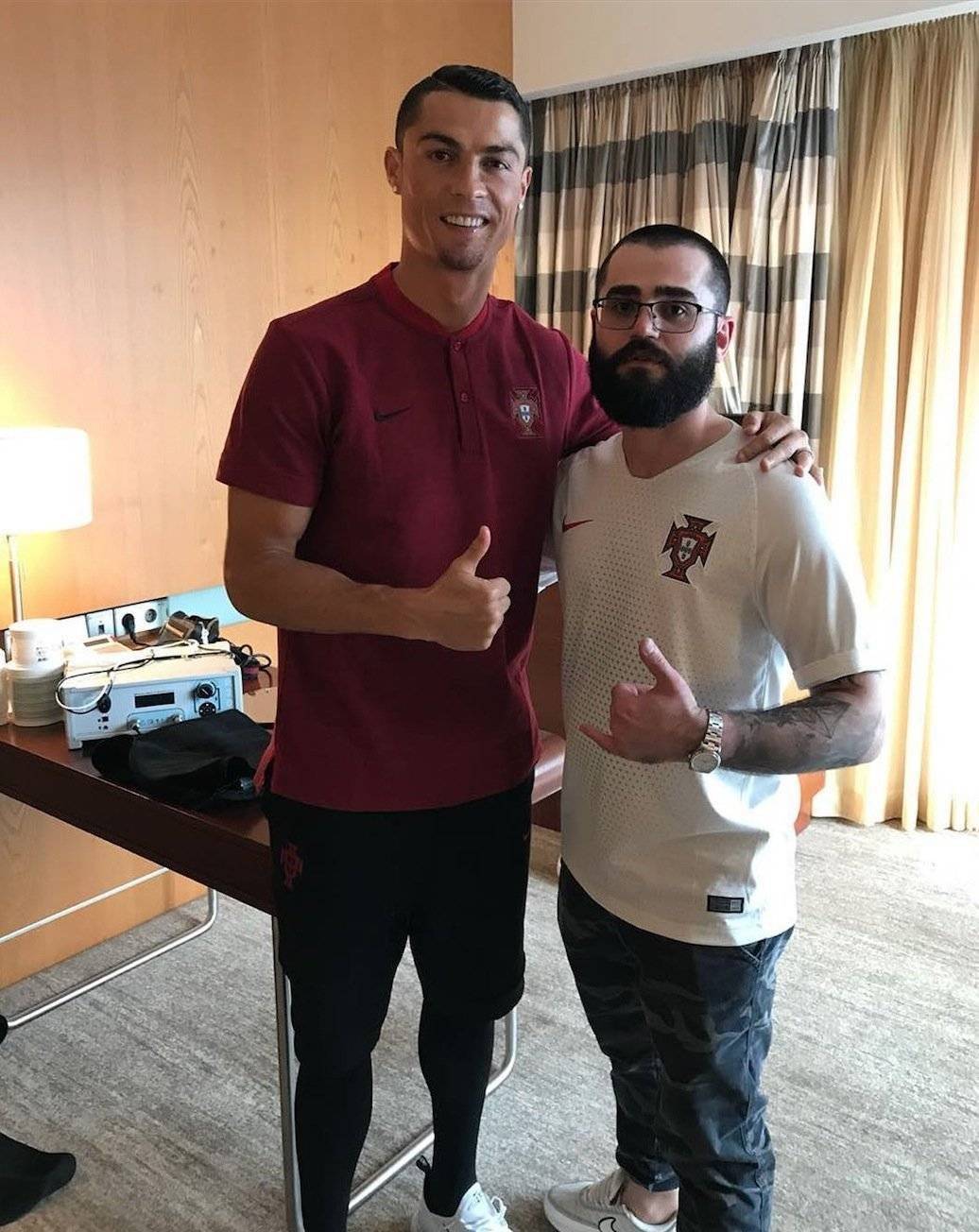 Cristiano junto al peluquero Nelson Avetysian