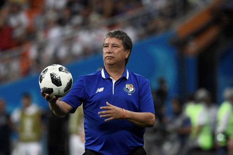 Hernán Gómez deja el banquillo de la selección panameña
