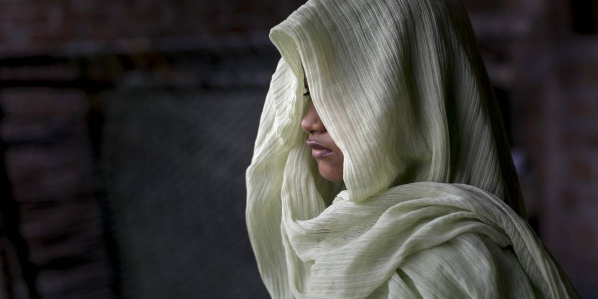 La amenazaban para que no denunciara niña de doce años fue violada por 17 hombres durante siete meses en India