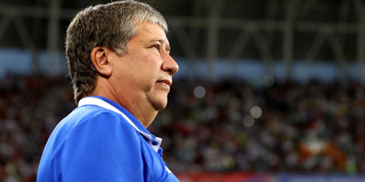 'Bolillo' sale de la selección Panamá y deja emotiva despedida