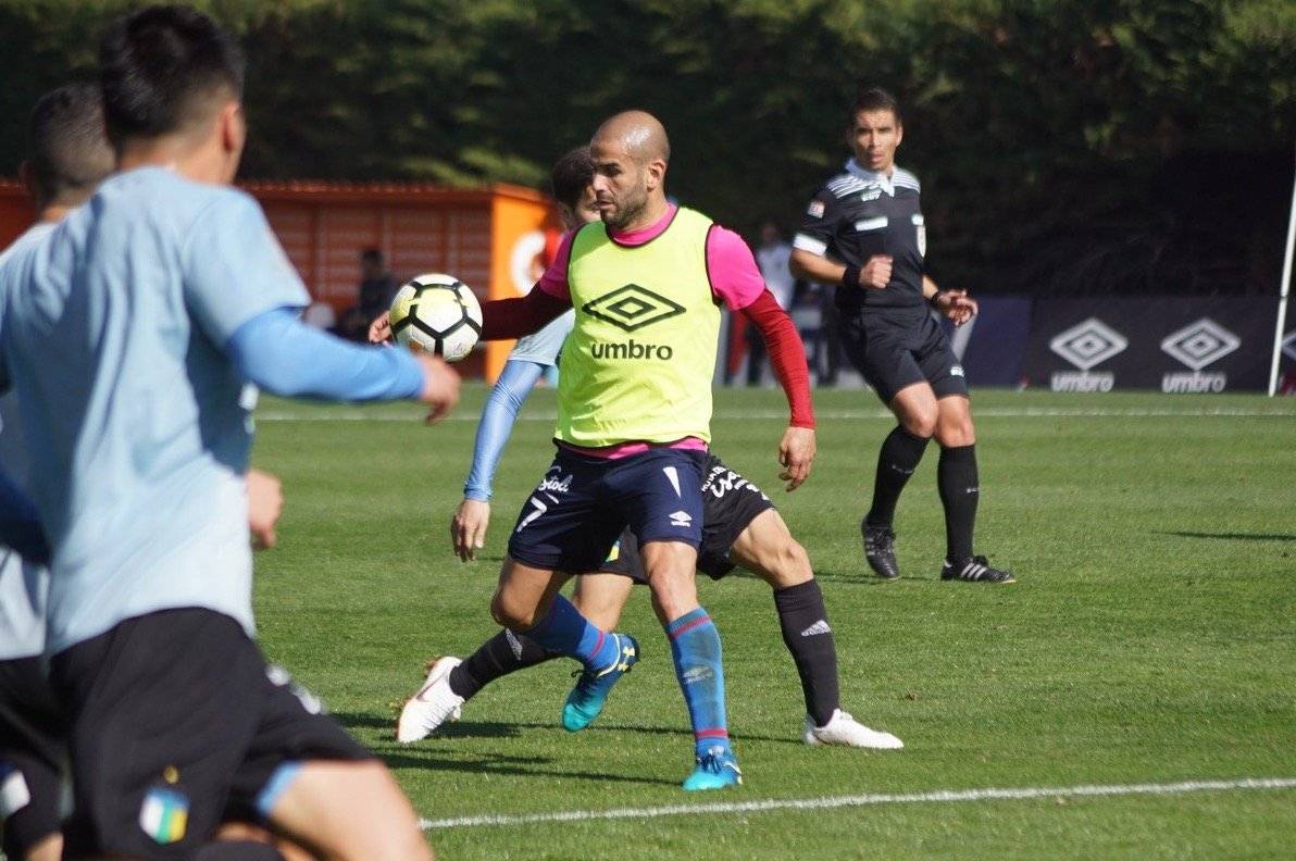 Sáez se ha mostró en buena forma en los amistosos de intertemporada de la UC / Foto: cruzados.cl