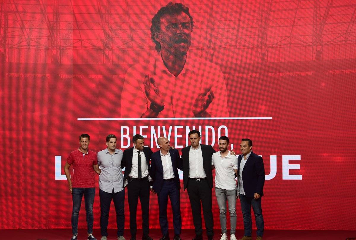 Luis Enrique y su cuerpo técnico