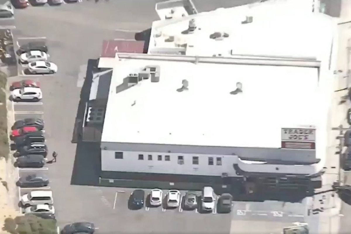 Reportan un tiroteo en supermercado de Los Ángeles