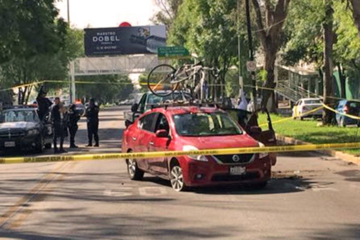 Robo de coche provoca persecución y balacera en avenida Vallarta
