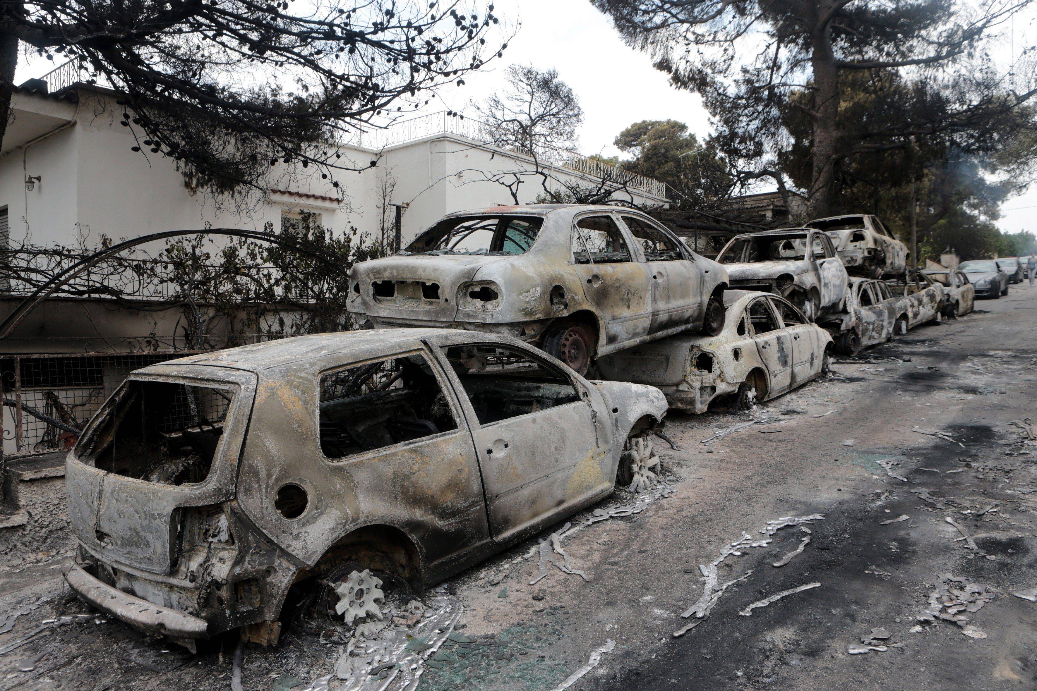 Incendio en Grecia: Encontraron cuerpos calcinados abrazados entre sí (IMPACTANTES FOTOS) Incendio en Grecia: Encontraron cuerpos calcinados abrazados entre sí (IMPACTANTES FOTOS)