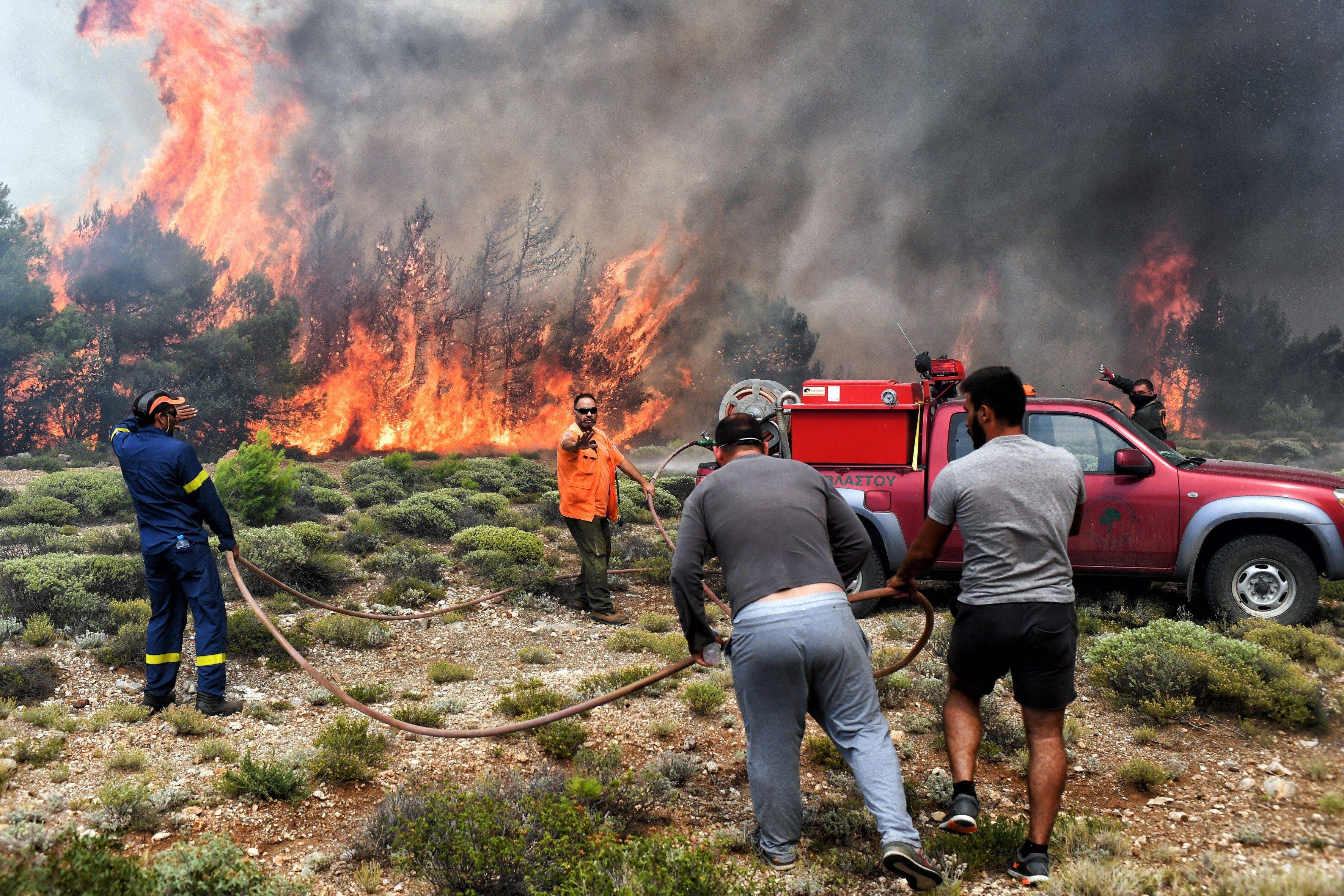 Incendio en Grecia: Encontraron cuerpos calcinados abrazados entre sí (IMPACTANTES FOTOS) Incendio en Grecia: Encontraron cuerpos calcinados abrazados entre sí (IMPACTANTES FOTOS)